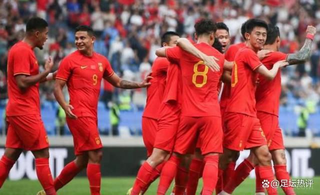 这些在我们身后默默无闻的平凡英雄是真正的;超级英雄，将他们带到观众面前也是电影《紧急救援》想要做到的